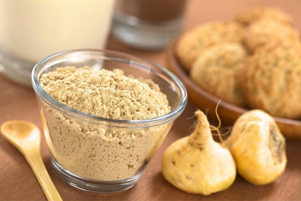 https://smoothiewarrior.com/wp-content/uploads/2020/11/maca-powder-2-1024x683.jpg